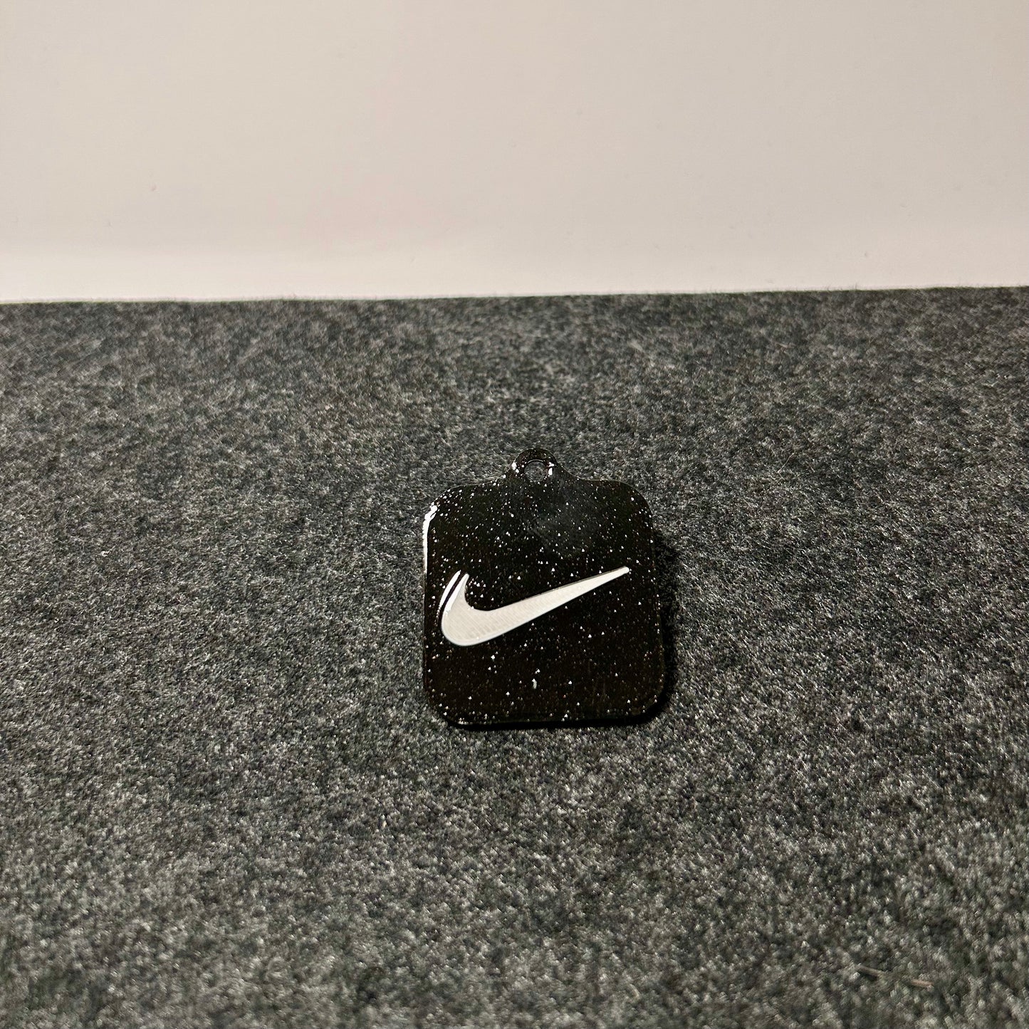 Nike NFC raktų pakabukas