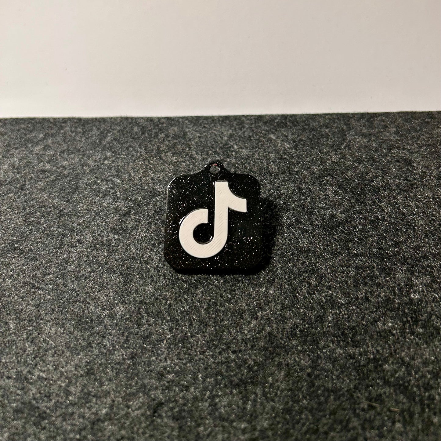 Tiktok NFC raktų pakabukas